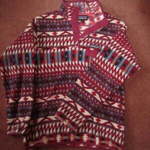 XS Patagonia Purple Fleece Buttoned Pullover